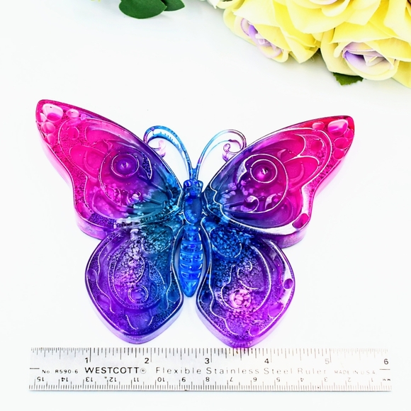 Beautiful Butterfly Figurine - Picture 6 of 8